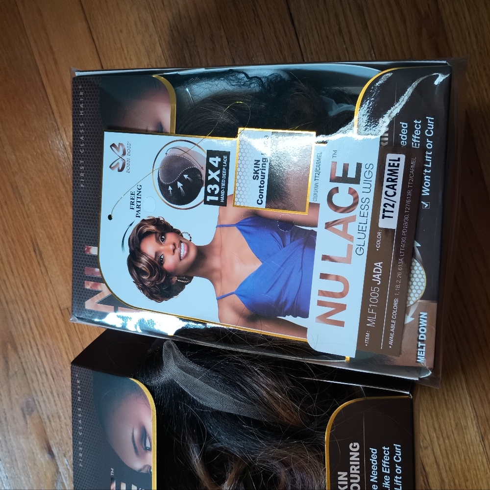 Bobbi boss Curly Black and Brown Hair Extension